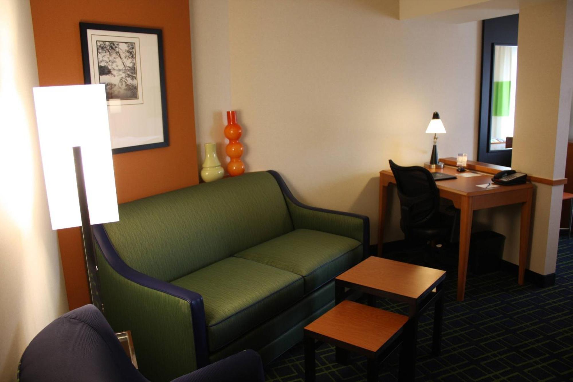 Fairfield Inn By Marriott Моргантаун Экстерьер фото
